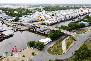 Một góc thị trấn Vĩnh Thuận nhìn từ trên cao.
