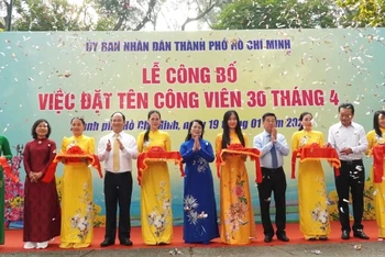 Ủy ban nhân dân Thành phố Hồ Chí Minh tổ chức công bố việc đặt tên Công viên 30 tháng 4.