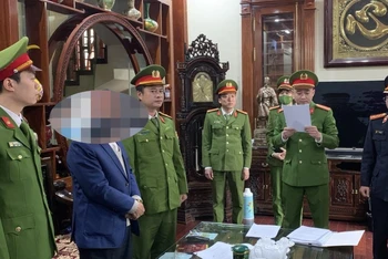 Cơ quan Cảnh sát điều tra Công an tỉnh Hà Nam ra Quyết định khởi tố bị can, Lệnh bắt bị can để tạm giam, Lệnh khám xét đối với ông Trương Minh Hiến, nguyên Phó Chủ tịch Ủy ban nhân dân tỉnh Hà Nam.
