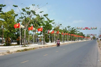 Tuyến Quốc lộ 80 từ Hà Tiên-Rạch Giá, đoạn qua địa bàn huyện Kiên Lương hiện nay.