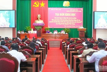 Quang cảnh buổi tọa đàm sáng 30/3. (Ảnh: BÁ DŨNG)
