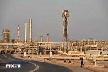 Cơ sở lọc dầu Abqaiq của Saudi Arabia. (Ảnh: AFP/TTXVN)