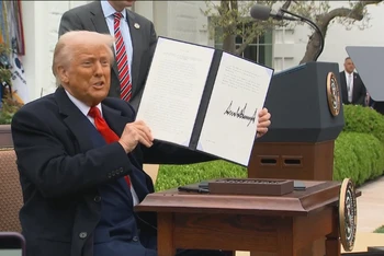 [Video] Tổng thống Donald Trump có nguy cơ bị luận tội