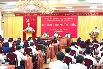 Quang cảnh kỳ họp. (Ảnh: XUÂN TRƯỜNG)