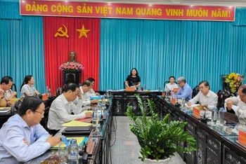 Hội nghị Tỉnh ủy đột xuất cho ý kiến về chủ trương sắp xếp đơn vị hành chính cấp tỉnh, Đề án sắp xếp đơn vị hành chính cấp xã của tỉnh. (Ảnh: HOÀNG TRUNG)