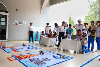 Học sinh trải nghiệm tuần lễ công dân nhí.