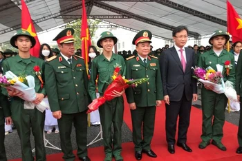 Quang cảnh Lễ giao, nhận quân tại huyện Yên Mỹ, tỉnh Hưng Yên.