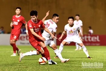[Ảnh] Viettel thắng tối thiểu Hà Tĩnh trên sân nhà