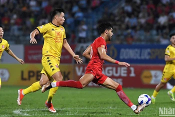 Dẫn trước 2-0 nhưng Thể Công Viettel không thể bảo toàn tỷ số để rồi phải chia điểm với Hải Phòng. (Ảnh: TRẦN HẢI)