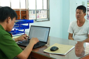 Đối tượng Thái Bình Sơn tại cơ quan công an.