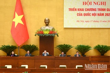 Hội nghị được tổ chức theo hình thức trực tiếp tại phòng họp Diên Hồng kết nối trực tuyến với 62 điểm cầu tại 62 Đoàn đại biểu Quốc hội, Hội đồng nhân dân, Ủy ban nhân dân tại các tỉnh, thành phố trực thuộc Trung ương.