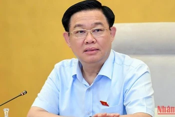 Chủ tịch Quốc hội Vương Đình Huệ phát biểu ý kiến tại phiên họp. (Ảnh: DUY LINH)