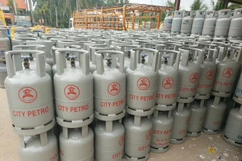 Giá gas bán lẻ tháng 3/2023 bắt đầu giảm sau khi tăng mạnh đầu tháng trước.