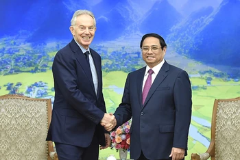 Thủ tướng Phạm Minh Chính tiếp ông Tony Blair, cựu Thủ tướng Anh.