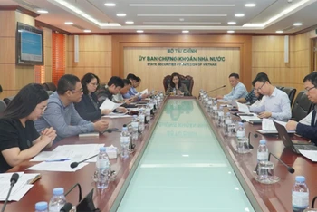 Quang cảnh buổi làm việc.