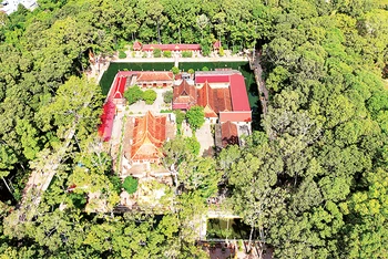Quang cảnh chùa Âng, một trong những ngôi chùa Khmer tiêu biểu ở tỉnh Trà Vinh. (Ảnh MỸ HÀ)