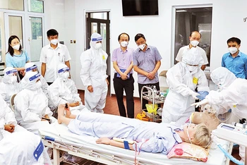 Sinh viên Trường đại học Y-Dược Thái Nguyên sớm được thực hành để thuần thục kỹ năng y khoa.
