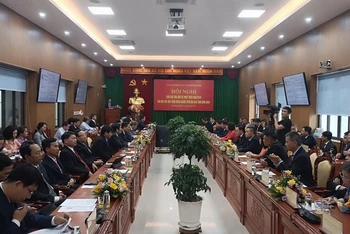 Toàn cảnh hội nghị.