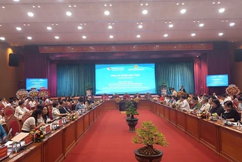 Toàn cảnh hội nghị.