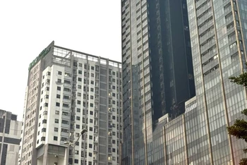 Tại Hà Nội có sự phân hóa cao về giá giữa các dự án chung cư ở vùng ven và nội thành (Ảnh: HNV)