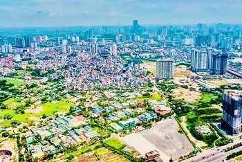 Thị trường bất động sản Việt Nam ghi nhận tín hiệu tích cực, khả quan những tháng đầu 2025. (Ảnh: LÊ TIÊN)