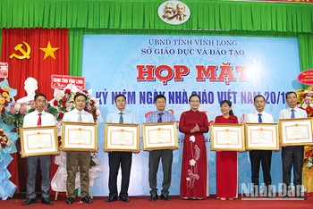 Những cá nhân vinh dự đón nhận Bằng khen của Thủ tướng Chính phủ