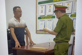 Cơ quan Cảnh sát điều tra Công an tỉnh Đắk Lắk công bố Quyết định khởi tố bị can đối với Ngô Văn Trúc.