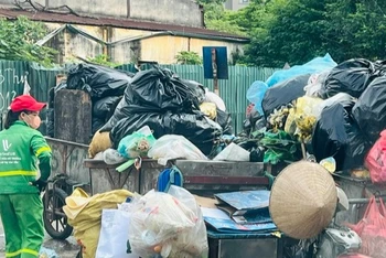 Đổi mới công tác thu gom rác thải.