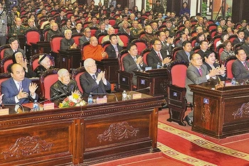 Các đồng chí lãnh đạo Đảng, Nhà nước và các đại biểu dự Lễ kỷ niệm. Ảnh: ĐĂNG KHOA