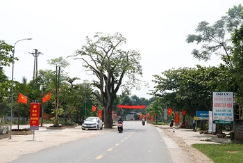 Quốc lộ 15A - đường Trường Sơn năm xưa, đoạn qua xã Hương Đô, huyện Hương Khê (Hà Tĩnh) ngày nay.