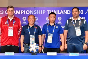 Các vị HLV trưởng của bốn đội tuyển tại bảng D VCK U23 châu Á 2020.