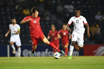 U23 Việt Nam gặp không ít khó khăn trước lối chơi kín kẽ của U23 Jordan. (Ảnh: AFC)