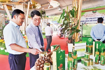 Gian trưng bày sản phẩm OCOP tại Hội chợ-Triển lãm giống, nông nghiệp công nghệ cao Thành phố Hồ Chí Minh năm 2023.