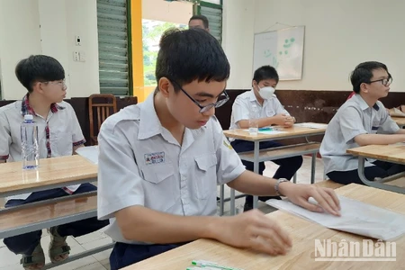 Học sinh Thành phố Hồ Chí Minh tham gia kỳ thi tuyển sinh lớp 10 công lập