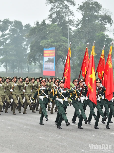 Lễ diễu binh, diễu hành chính thức sẽ được tổ chức vào sáng 7/5/2024 tại sân vận động tỉnh Điện Biên, đúng dịp kỷ niệm 70 năm Chiến thắng Điện Biên Phủ "lừng lẫy năm châu".