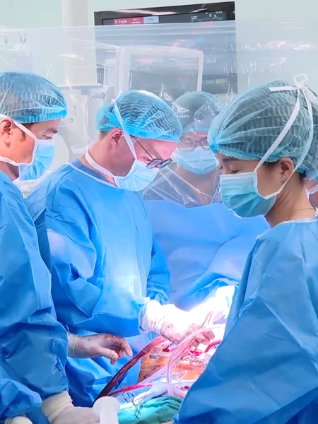 [Video] Lần đầu tiên tại Việt Nam: Cấy ghép thành công tim nhân tạo bán phần thế hệ thứ 3