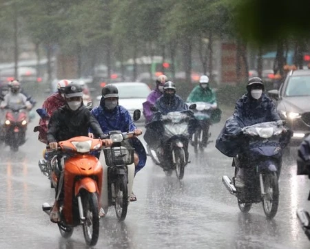 [Video] Miền Bắc trời mát, tiếp tục mưa dông vào chiều tối