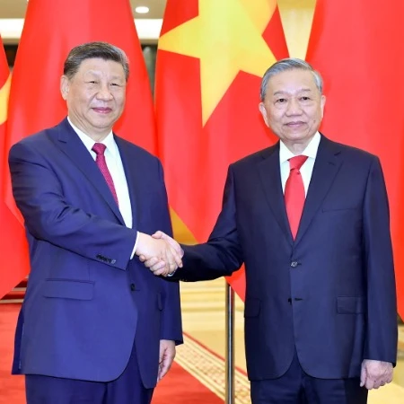 Phát triển quan hệ với Trung Quốc là lựa chọn chiến lược và ưu tiên hàng đầu của Việt Nam