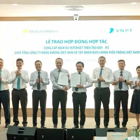 [Video] Vietnam Airlines hợp tác VNPT triển khai Internet trên không từ tháng 7/2025