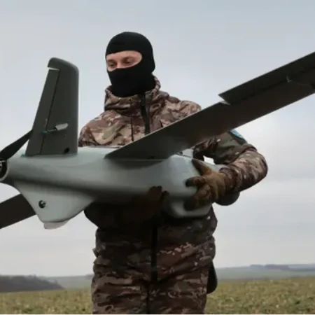 [Video] Ukraine tấn công ồ ạt biên giới Nga bằng UAV