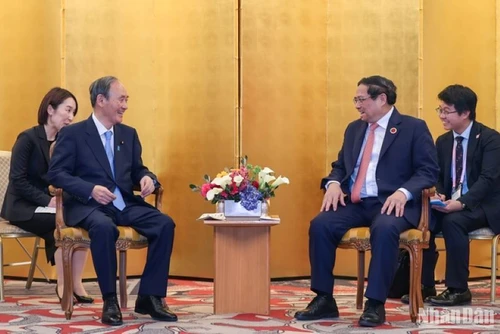Thủ tướng Chính phủ Phạm Minh Chính tiếp cựu Thủ tướng Nhật Bản, Cố vấn Liên minh Nghị sĩ hữu nghị Nhật Bản-Việt Nam Suga Yoshihide.