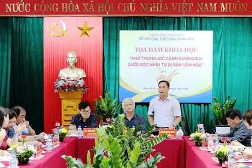 Quang cảnh tọa đàm.