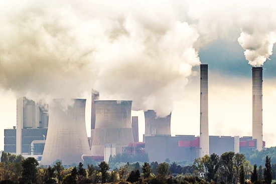 Dự luật mới của EP siết chặt hoạt động phát thải khí carbon. Ảnh: THE COEXPERT