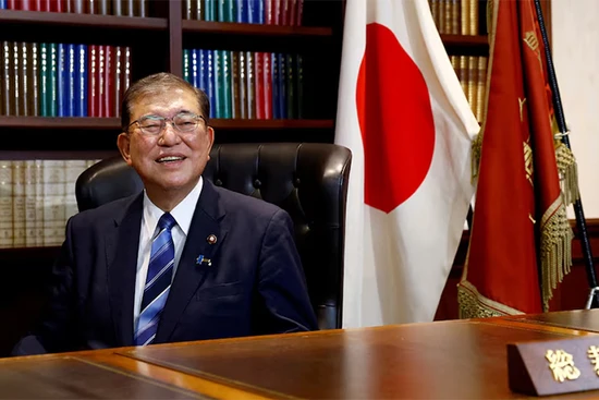 Tân Chủ tịch LDP Ishiba Shigeru tại văn phòng của ông ở Tokyo, ngày 27/9/2024. (Ảnh: Reuters)