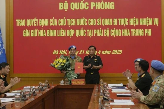 Thiếu tá Sử Tấn Phi Long đảm nhiệm vị trí Quan sát viên Quân sự, Phái bộ MINUSCA, Cộng hòa Trung Phi. 