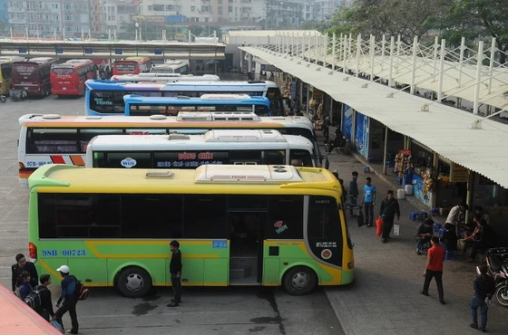 Các bến xe tại Hà Nội đã chủ động lên phương án để phục vụ nhu cầu đi lại của người dân dịp nghỉ lễ 30/4 và 1/5.