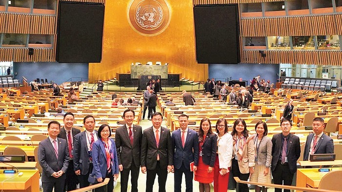 Đoàn Việt Nam tham dự phiên họp bỏ phiếu và công bố kết quả thành viên Hội đồng Nhân quyền Liên hợp quốc. Ảnh: Nguyễn Huy