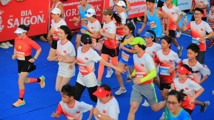 Gần 12.000 vđv tham gia giải Tiền Phong Marathon 2024 tại Phú Yên 