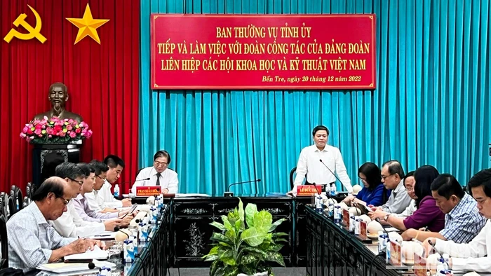 Đoàn công tác Đảng đoàn Liên hiệp các Hội Khoa học và Kỹ thuật Việt Nam làm việc với Ban thường vụ Tỉnh ủy Bến Tre.