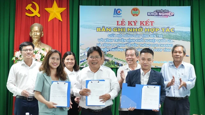 Ký kết hợp tác phát triển thương mại số sản phẩm OCOP tại tỉnh Bến Tre.